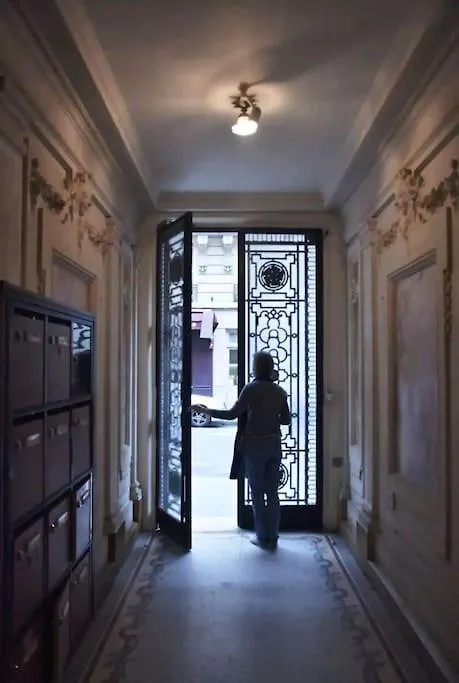 Coeur De Joli Nid Calme Clair Type Pied Notre Dame Lägenhet *